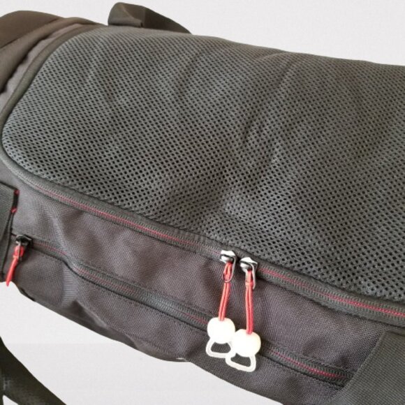 NWT! 519 Fitness Heavy-Duty Water-resistant Duffle Backpack w/Detachable Strap - Picture 8 of 10